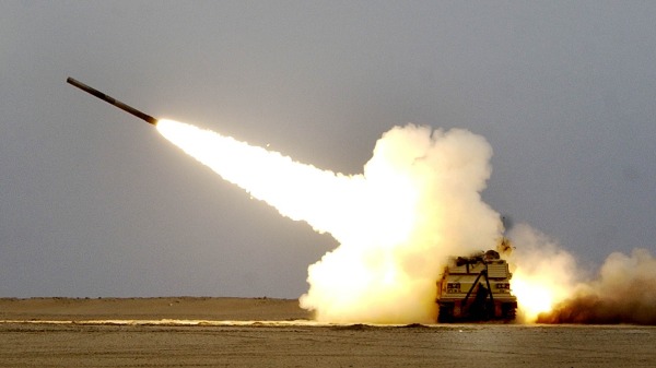 美国国防部7日公布研发中的公路机动导弹（road-mobile missile），将会部署在第二岛链或南海周边国家，以反制中国军事扩张威胁。（图片来源：Scott Nelson/Getty Images）