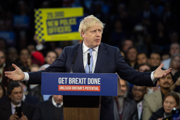 2019年12月11日，英國首相鮑里斯．約翰遜在選前對支持者講話。