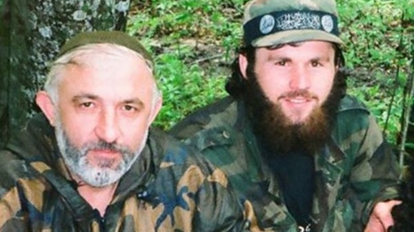 坎格許維利（右）與車臣前總統、武裝部隊領導人馬斯哈多夫（左）是好朋友