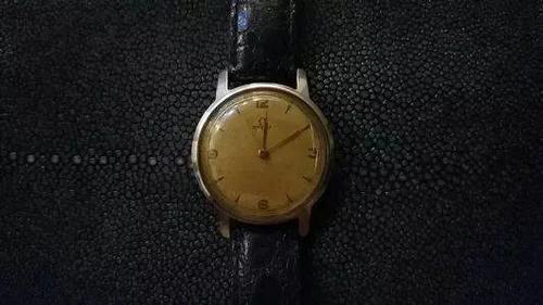 从美国带回来的遗物——一块欧米茄手表，这块表是当时空军的标配。