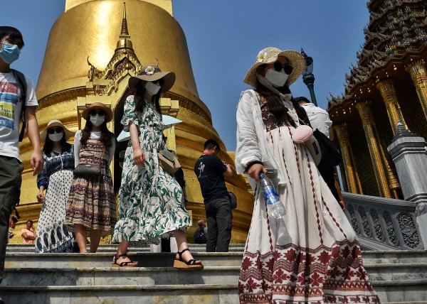 中共肺炎蔓延 泰國擬暫停中國遊客落地簽