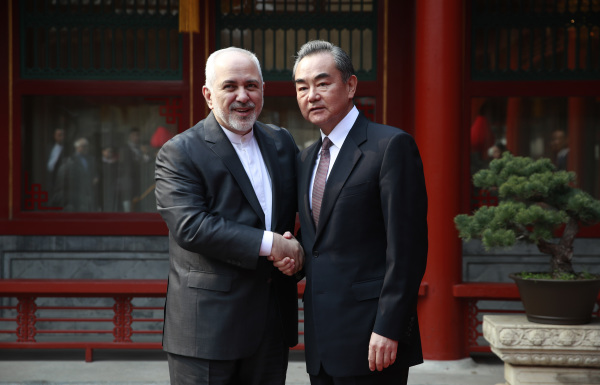 2019年2月19日，伊朗外长扎里夫和中国外交部长王毅在北京钓鱼台国宾馆会面。