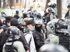 王志民下台高兴片刻香港不应变得乐观(图)