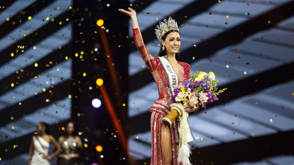 泰国明星齐声挺学运，夺下泰国环球小姐后冠的亚曼达（Amanda Obdam）也不沉默，在IG上发文谴责暴力。
