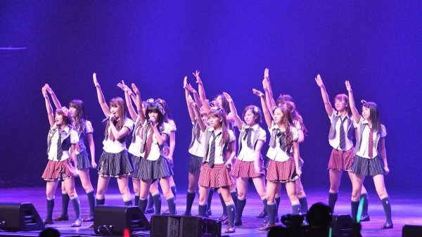 连续11年参加红白的女团AKB48，今年意外落选第71届NHK红白歌唱大赛。