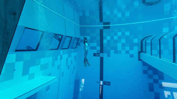 全球最深潜水池Deepspot本周末在波兰首都华沙附近开幕，Deepspot可容纳8000立方公尺的水，是一般25公尺泳池容量的20多倍。