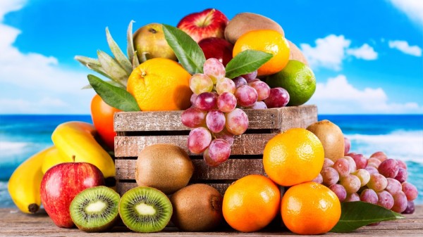 水果不能代替主食，水果只是五谷之补，来帮助我们疏通身体的。
