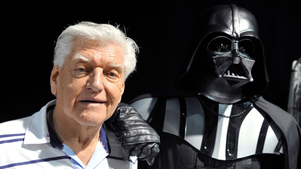 《星际大战》中饰演“黑武士”（Darth Vader）的英国资深男星大卫普罗斯29日惊传病逝，享寿85岁。