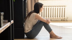 宛如电影情节英国女子流鼻血后竟失忆(图)