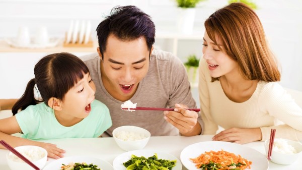 揭秘：吃米或吃面哪个更营养健康？