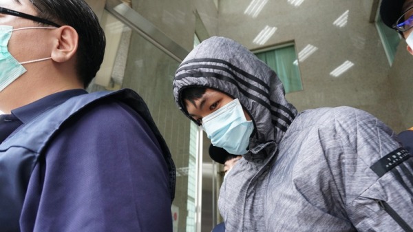台北地检署侦办保护伞餐厅遭泼秽物案，今日侦查终结，依公然侮辱、伤害以及毁损等罪嫌起诉莫凡等4人，并且追查背后教唆的中国籍人士。资料照。