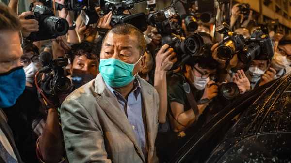 对于壹传媒创办人黎智英再被押一事，一位匿名的香港大律师投稿《苹果日报》发表看法。资料照。