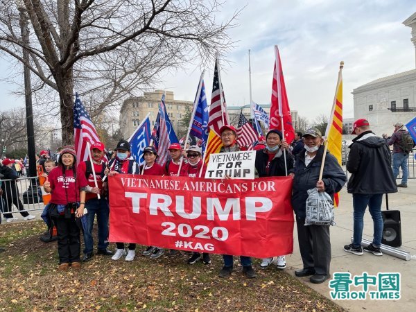 12月12日，川普总统支持者在华盛顿DC举行集会。