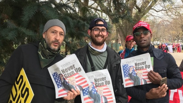 2020年12月12日，美国民众聚集在华盛顿DC举行挺川普游行集会，呼吁制止窃选。（图片来源：看中国摄影）