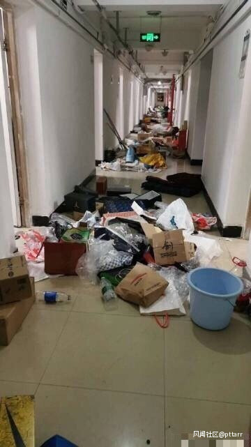 武漢高校學生宿舍被徵用看到現場圖學生心態崩了