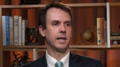 美卧底记者揭中共研发倾销致命芬太尼到美国中国工厂随即失火(图)