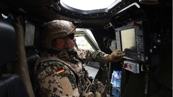北约士兵在阿富汗（图片来源：FARSHAD USYAN/AFP/Getty Images）