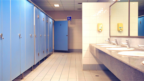 在公共厕所会面临中共肺炎感染的风险吗？有哪些注意事项？