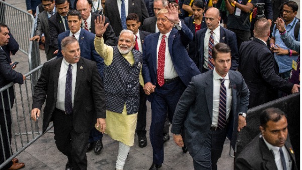 美國總統川普與印度總理莫迪（Narendra Modi）（圖片來源：Sergio Flores/Getty Images)