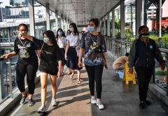 王丹:製造工廠製造的麻煩(圖)