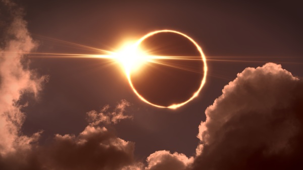 距离太阳中心最远的日冕，温度竟然高达200万度。