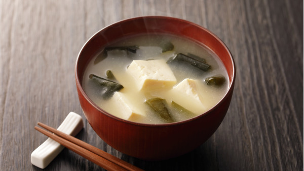 多服豆腐做汤，可减轻肝炎。