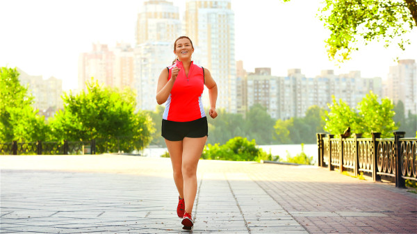 平时多运动，有利于提高新陈代谢，促进肠道蠕动。