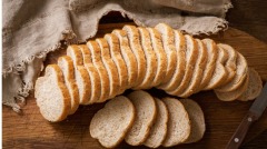 偷面包的老太太(图)