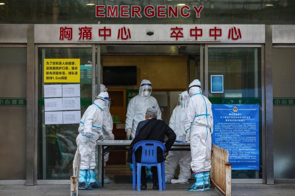 如果中國最初不隱瞞疫情，不禁止醫生講話，世界對新冠疫情的應對可能會提前兩個月。