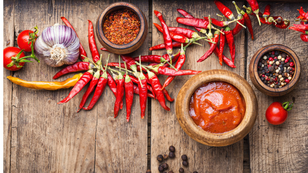 辣椒含维生素C的比例是在所有食物中最高，是一种天然的降脂食物。