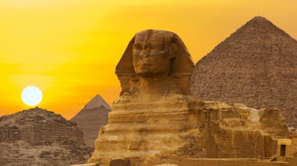 大金字塔及人面狮身像与其他第四王朝的建筑物完全不同。
