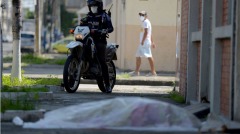 莫大的慘狀中共病毒致厄瓜多爾街頭燒屍(圖)