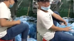 中国“口罩擦鞋”视频曝光惹众怒(视频图)