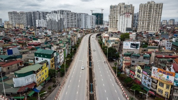 2020年4月5日，越南当局采取防疫措施后，河内街道上的车辆稀少。