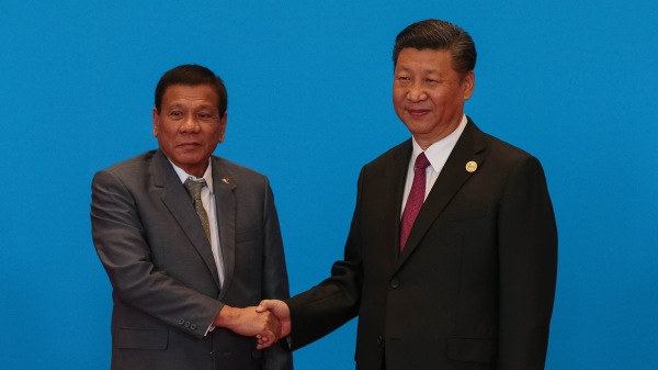 2017年5月15日，菲律宾总统杜特蒂与习近平在北京雁栖湖会面