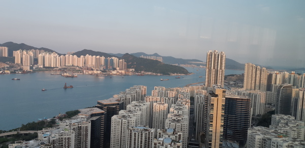 香港维多利亚港。