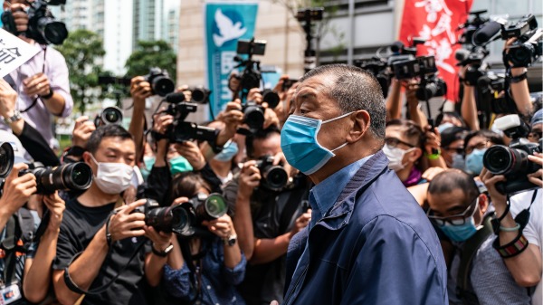 香港警方今天以涉嫌違反港區國安法「勾結外國勢力」罪名拘捕壹傳媒創辦人黎智英父子等多人，台灣朝野對於此事紛紛表示譴責與遺憾。資料照。
