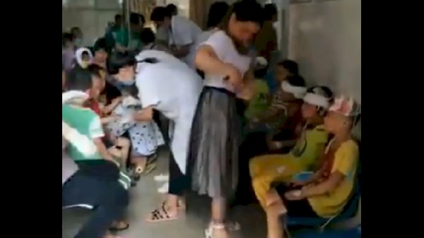 广西省梧州市 一小学 砍人39人伤(图片来源:  推特)
