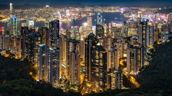 中大香港亚太研究所发布最新民调结果，43.9%受访者表示有机会将打算移民或移居外地，其中35%人近期有为移民作准备，数字创下近三年新高。（图片来源：Pixabay）
