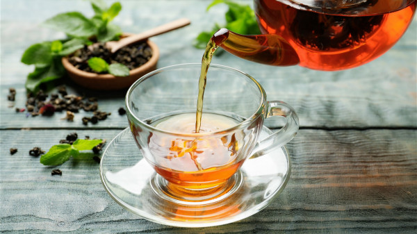 茶水跟其他的饮品相比，没有额外添加的糖分，也没有脂肪。