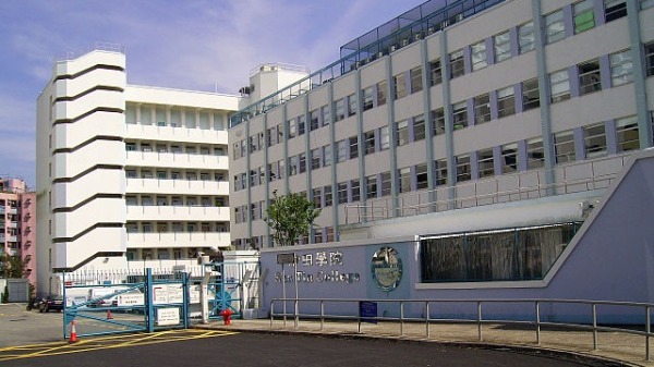香港教育局一名教育主任遭廉政公署落案起诉，控以涉嫌为了参加升中派位的儿子，不诚实取用了教育局的电脑系统而从中获益。图文无关。