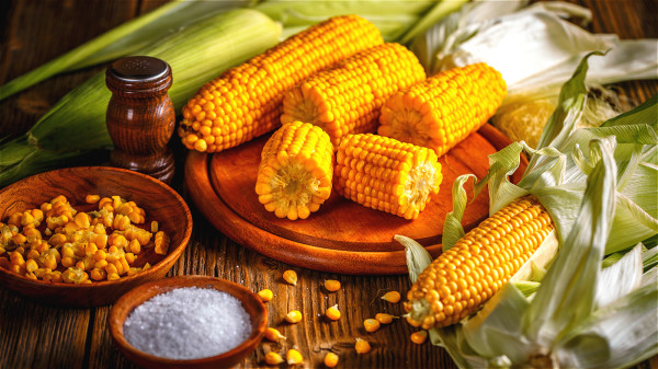黄色玉米含有玉米黄素与叶黄素，有助预防眼睛疾病。
