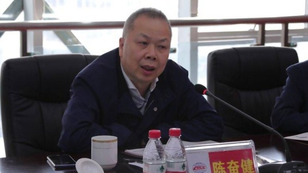 中國鐵建董事長陳奮健上月中突然「意外」墜亡，疑團未解。