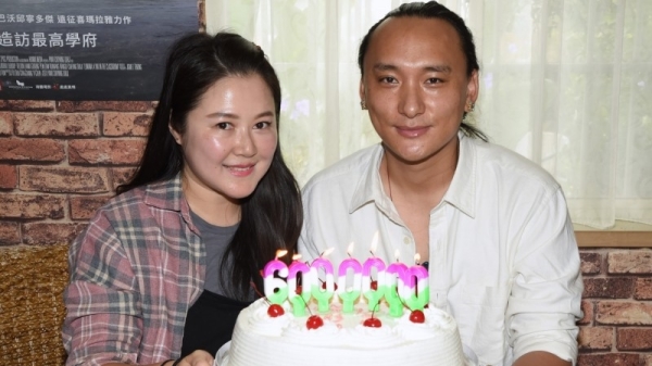 片商也特別為賴梵耘準備了慶生蛋糕，除了為她慶生，也慶祝電影《不丹是教室》在台賣出好成績。
