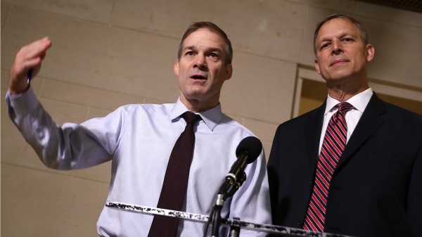 美国共和党联邦众议员佩里（右）（图片来源：Chip Somodevilla/Getty Images）