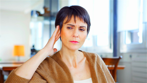 肾脏的状态在一定程度上可以通过耳朵的表现来判断。