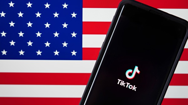 美国与其它西方国家清除TikTok（抖音）这款有中共背景的视频共享应用程序的趋势在日益加强。（图片来源：Cindy Ord/Getty Images）