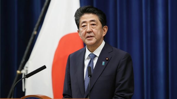 前日本首相安倍晋三 STR/JIJI PRESS/AFP/Getty Images