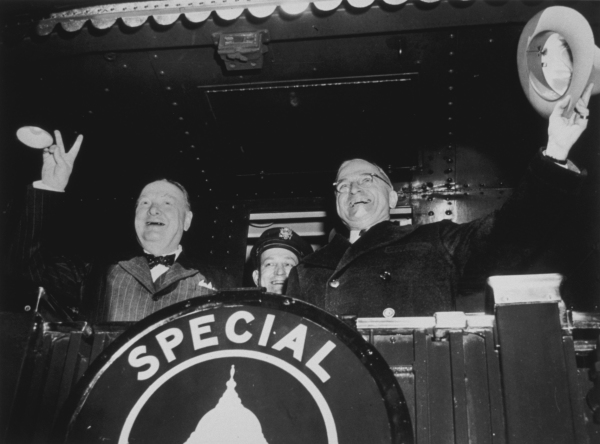 1946年3月5日，丘吉爾在美國發表著名的「鐵幕演説」。