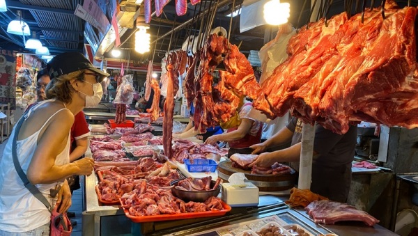 虽然中国当局宣称严禁台湾猪肉入境，可是台湾早就未对中国出口猪肉了。